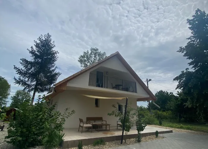 Megnyugtat-lak Vendeghaz * Tokaj